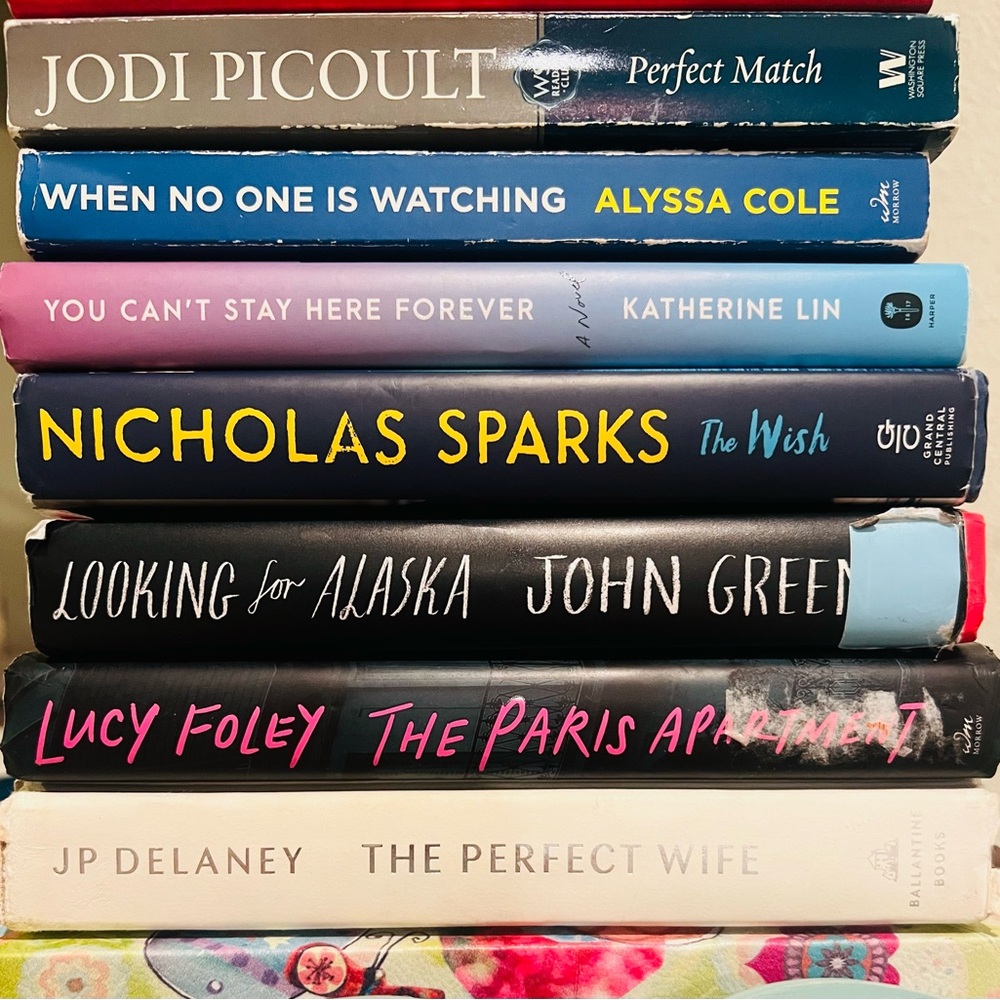 Book bundle - Picture 3 of 3